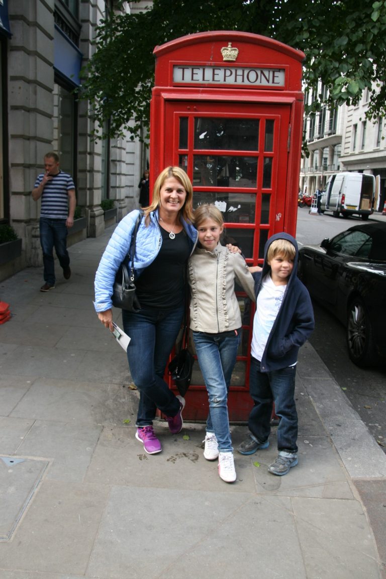 Monica, Emelie o Lucas